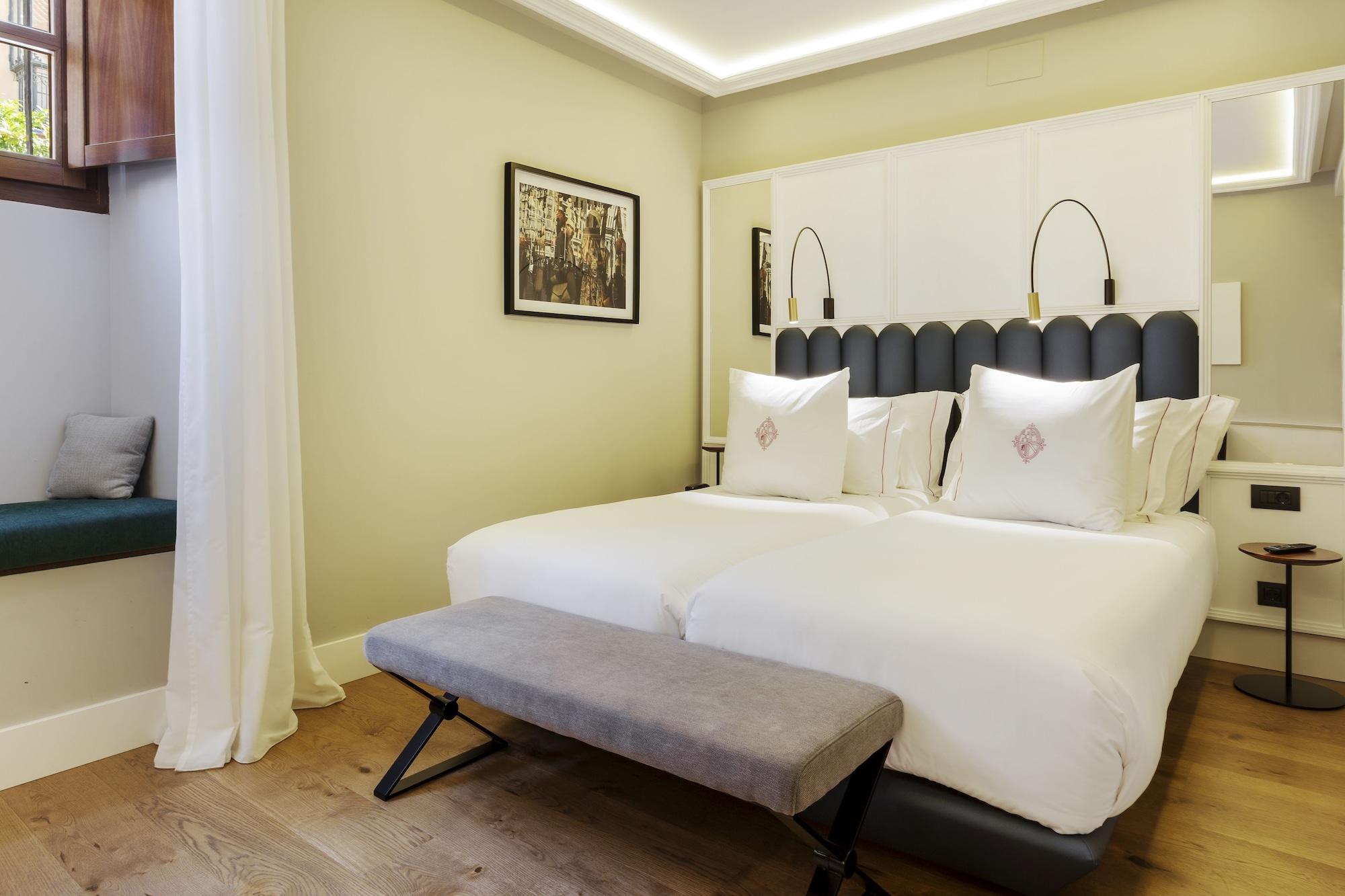 One Shot Conde Torrejon Hotel 4*