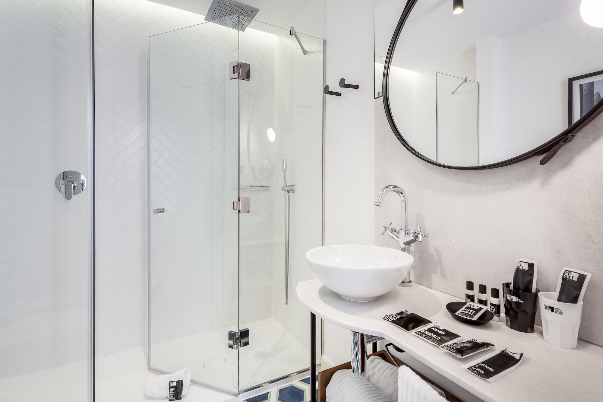 One Shot Conde Torrejon Hotel Seville