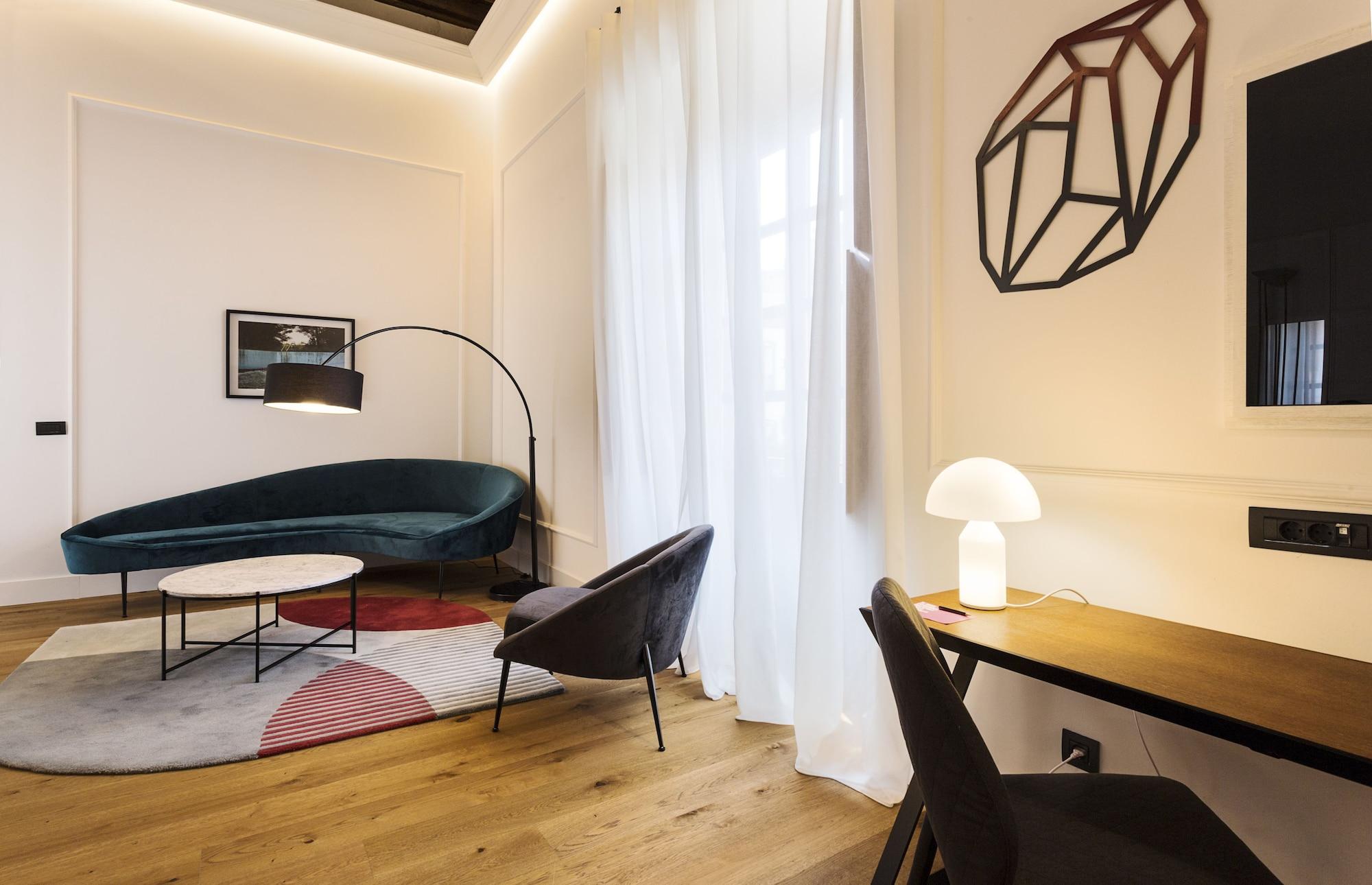 One Shot Conde Torrejon Hotel Seville