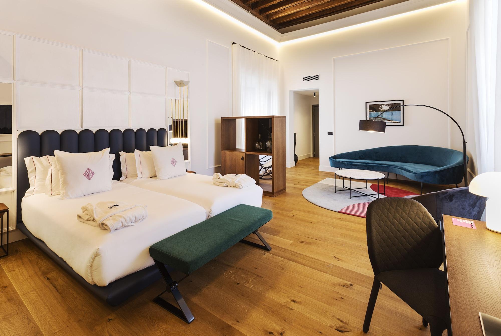 One Shot Conde Torrejon Hotel