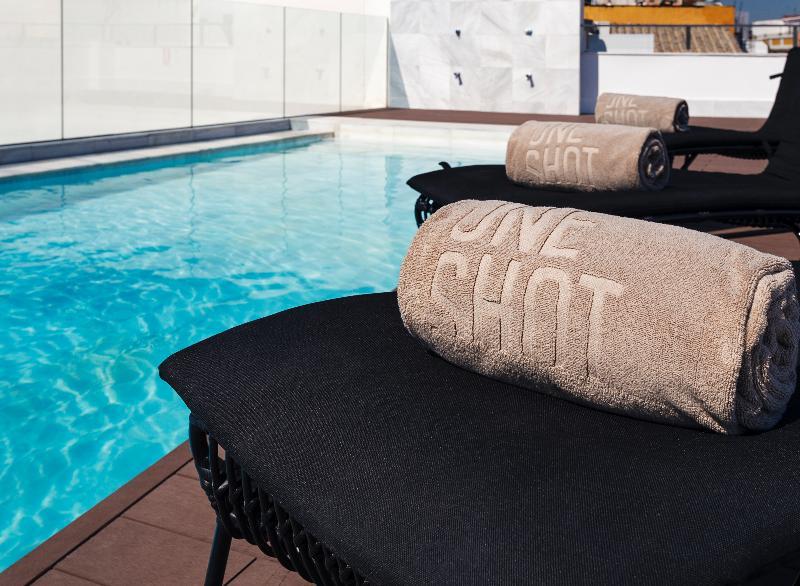 One Shot Conde Torrejon Hotel 4*